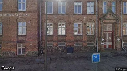Lagerlokaler til leje i Næstved - Foto fra Google Street View Lagerlokaler til leje i Næstved - Foto fra Google Street View