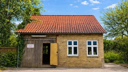 GARAGE/LAGER CENTRALT I FREDERIKSSUND