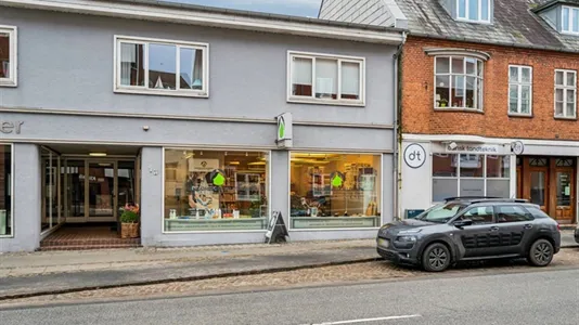 Butikslokaler til leje i Skanderborg - billede 1