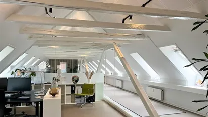 Charmerende erhvervslejemål i kreativt miljø