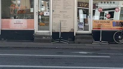ATTRAKTIV ANDELSBUTIK TIL SALG ELLER LEJE – FANTASTISK BELIGGENHED OG MANGE MULIGHEDER
