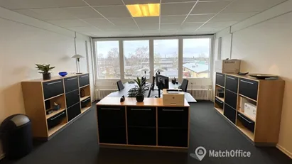 Møbleret kontor til 2 på Fuglebækvej - Nyd dit nye kontors adgang til parkering og særlige fordele. Mulighed for ar...