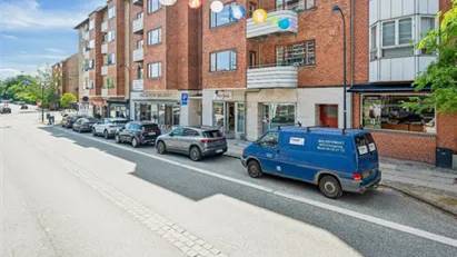 Attraktivt erhvervslejemål i Charlottenlund – 169 m² med facade mod Rådhusvej