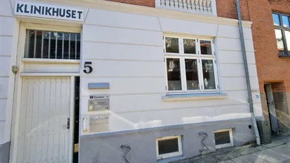 Lokale i "Klinikhuset i Vendersgade 5" - i alt ca. 17 kvm.