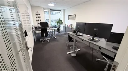 Lyst og enkelt kontor i Green Tech House