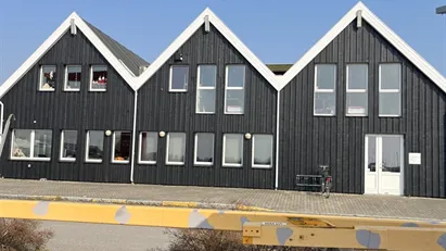 Super beliggenhed for butik, kontor, showroom i Greve Marina