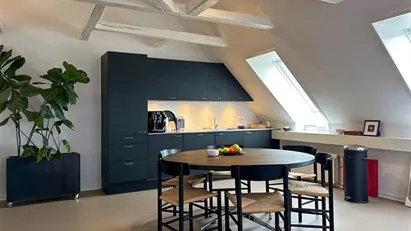 Charmerende erhvervslejemål i kreativt miljø